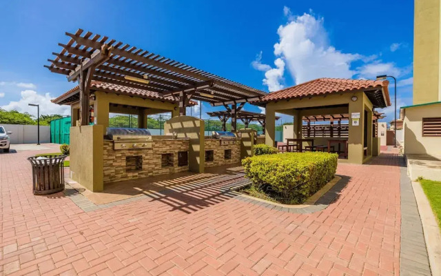 Fantastic 1BR Condo w Amazing Views Amenities