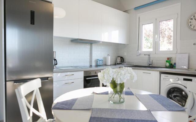 Manos Housing Units