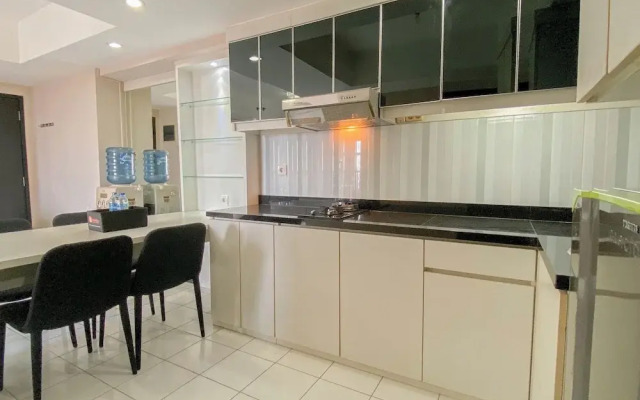 Best Location And Cozy 2Br At The Wave Kuningan Apartment