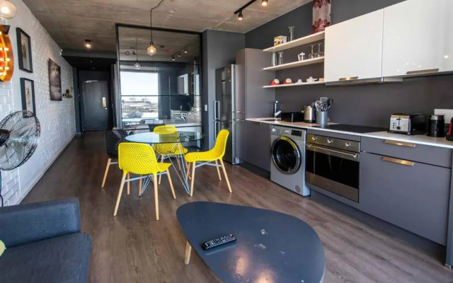 502 Wex1 Gorgeous Funky Apartment