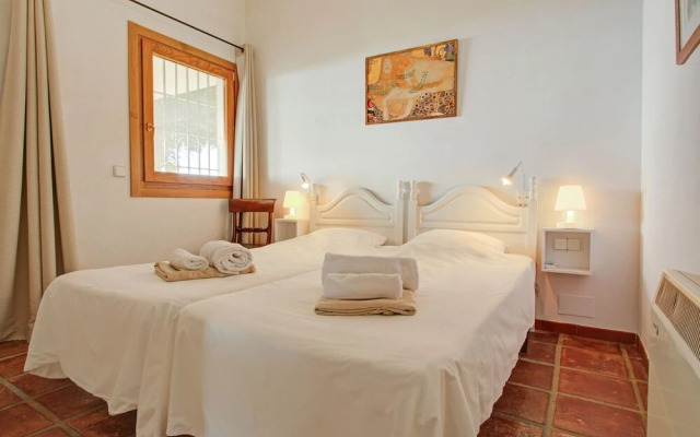 Serene Holiday Home in Sayalonga With Private Pool