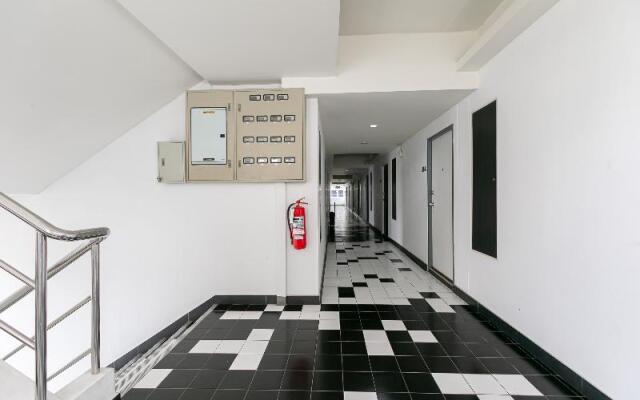 Ruan Plaisoi Apartment by ZUZU