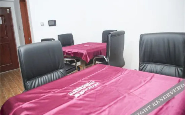 Yuejia Holiday Hotel (Yalong Bay Hehong Holiday Sunshine Branch)