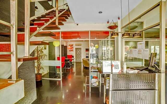 OYO Flagship 90759 Beatrix Apartment