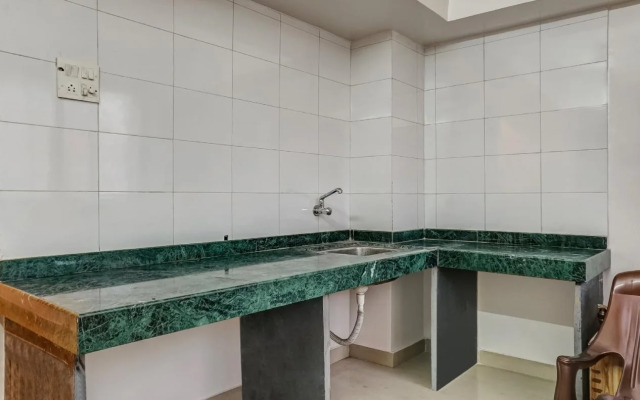 Aero Studio by OYO Rooms