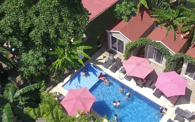 Jaco Lodge Quiet Hotel
