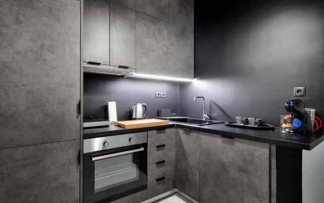 ALL SEASONS Luxury Suites1