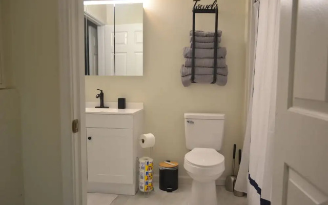 Stylish Condo Near Clearwater's Beach