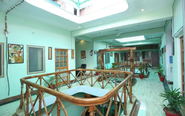 Capital O 26106 Hotel Solitaire