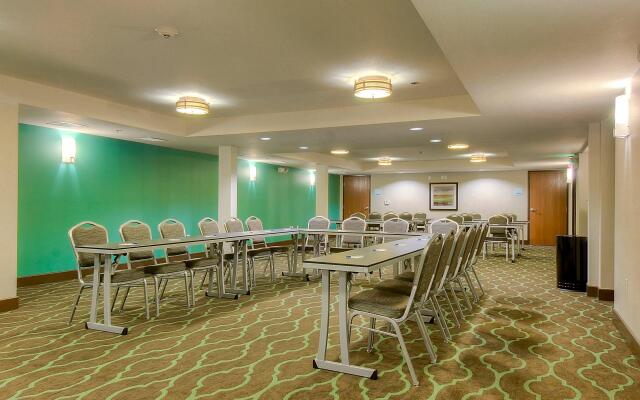 Holiday Inn Express Hotel & Suites Carlsbad Beach by IHG