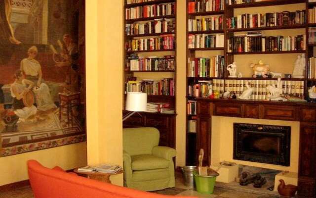 Belvilla by OYO Apartment in Castle With Garden