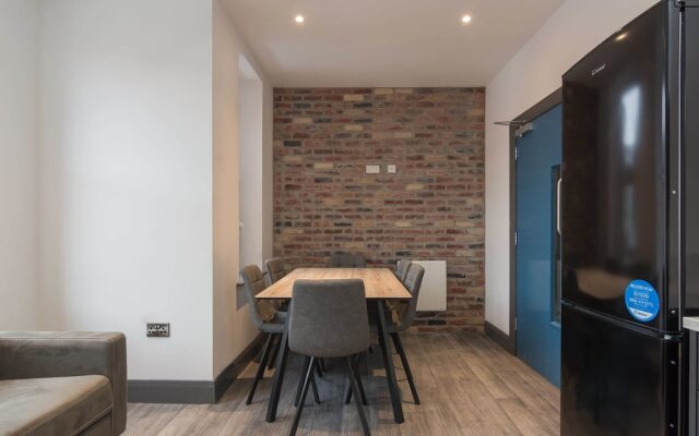 The Ireton by Stay in Belfast