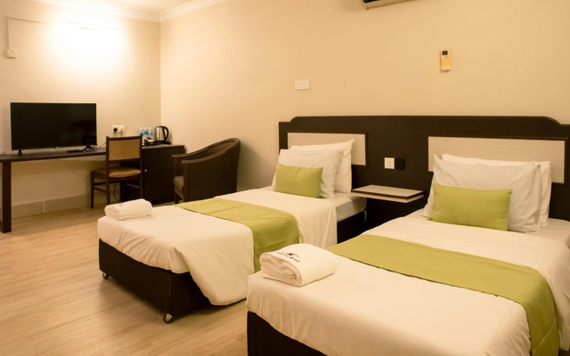 Somerset Hotel – Guest Rooms – Miri