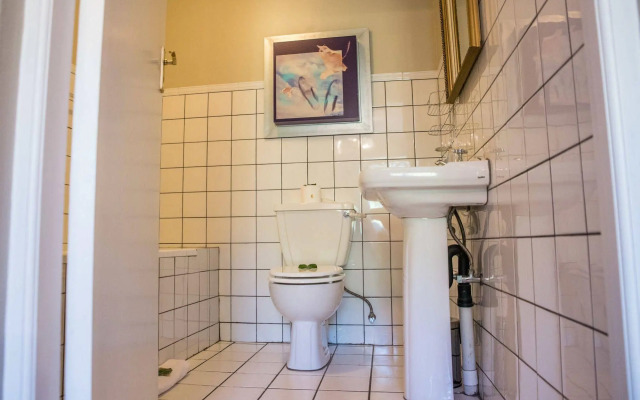 5th Avenue Gooseberry Guest House