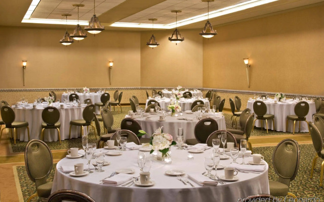 Sheraton Syracuse University Hotel and Conference Center