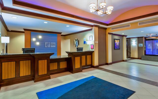 Holiday Inn Express Salinas by IHG