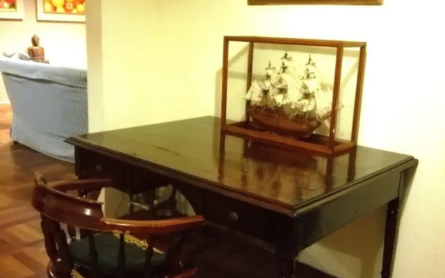 Bahama Breeze Beach Apartment B&B