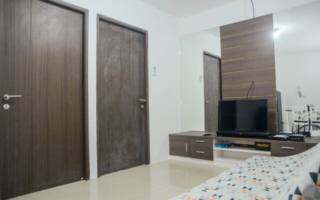 Convenient 2br Apartment at Pasar Baru Mansion