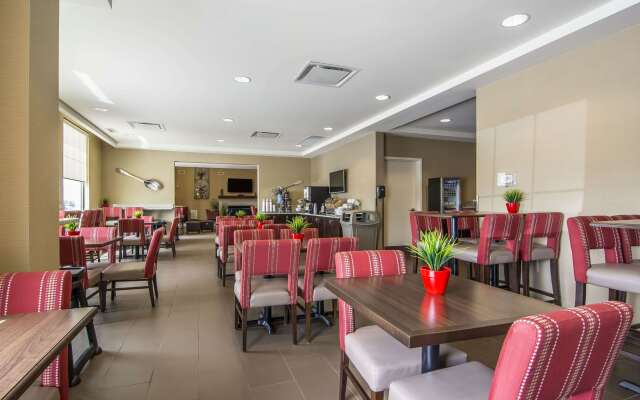 Comfort Suites Regina