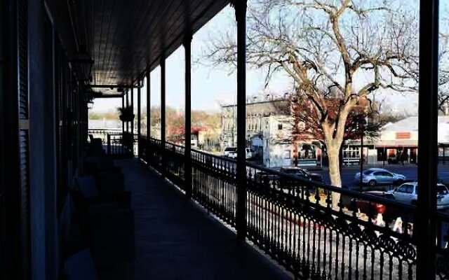 The William Boerne Hotel