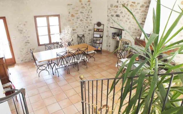 Écurie De Cucugnan. Chambres d'hotes