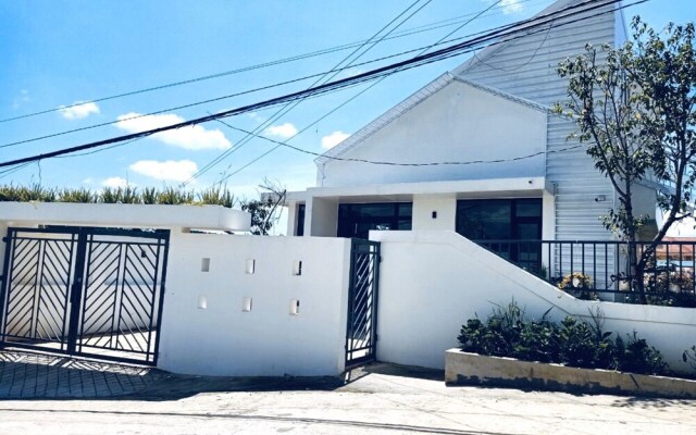 B Villa
