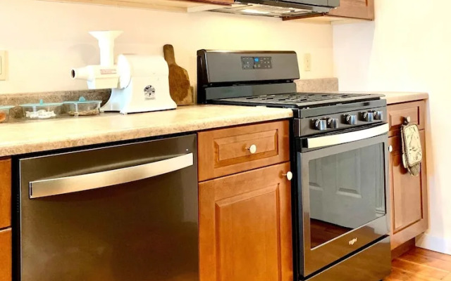 Franklin Fab Gallery House