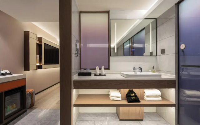 WorldHotel Quancheng Sqr Kuanholi Branch