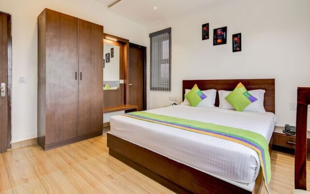 Sri Udupi Park by Treebo