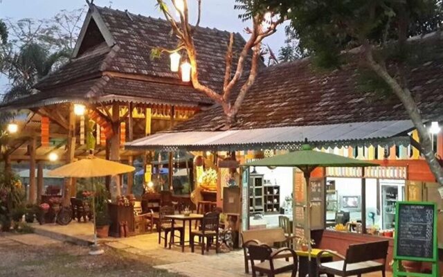 Baanmai Kon Muang