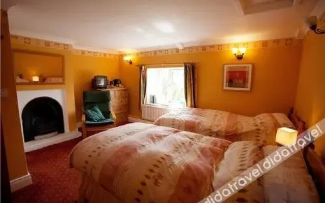 Rose & Thistle Inn