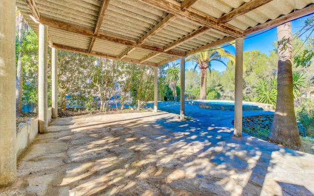 Villa With Pool and air Conditioning