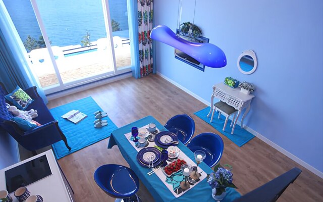 Namhae Blue & White Pension