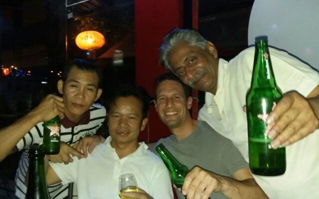 Roar Inn Patong