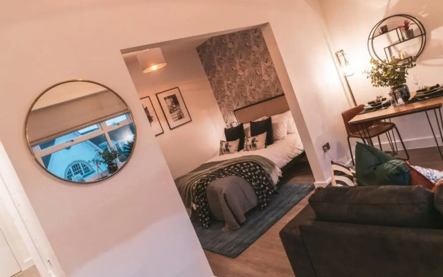 Luxurious 1BR Apartment - NEC BHX JLR Solihull