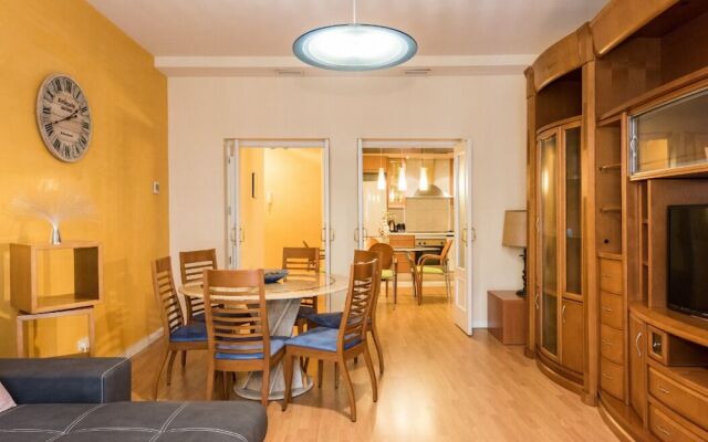 M&F Fuencarral Apartamento