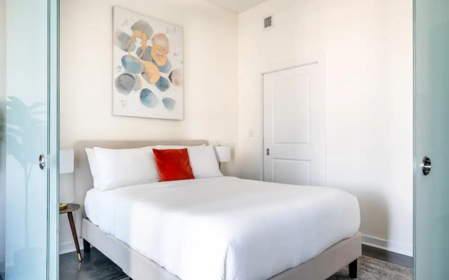 Kasa Welcoming 1 BD Amenity Access Alexandria