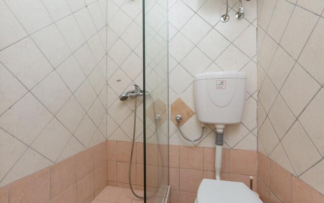 Effie Apartment in