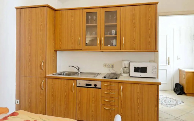 Flatprovider - Cosy Central Apartment