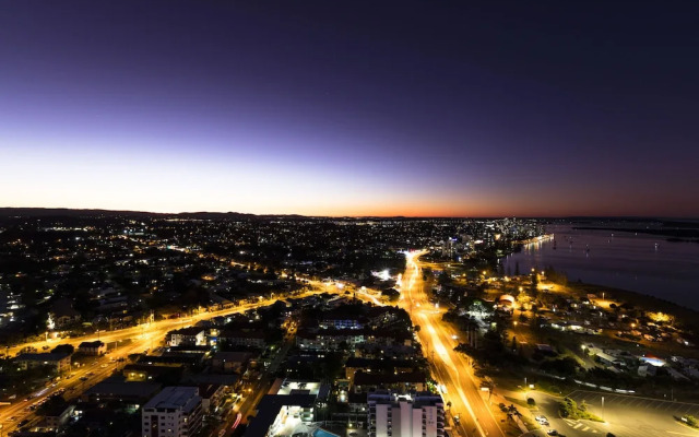 Sky Broadwater Apartments