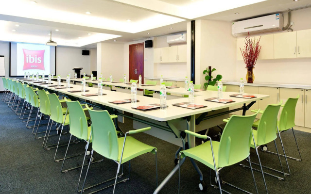 ibis Nanjing Zhonghua