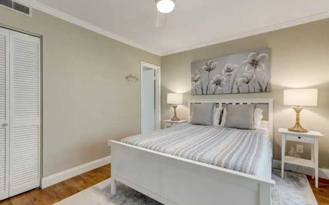 Sunset Bliss: 2BR Condo w/ Pool in Amelia Island