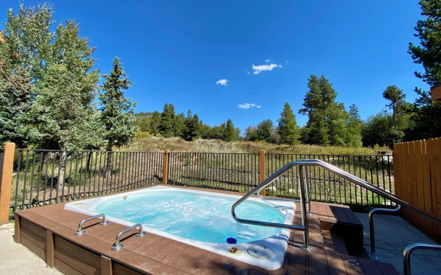 Antlers Gulch 303 by SummitCove Vacation Lodging