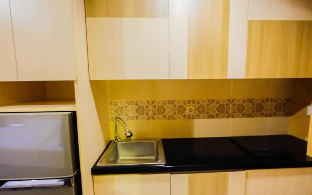 Best Price Studio Room Grand Dhika City Apartment