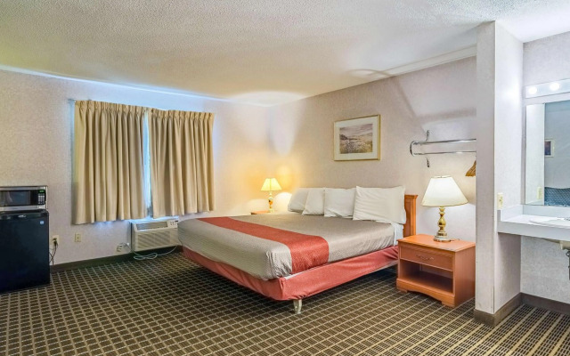 Motel 6 Grand Rapids, MI - Northeast