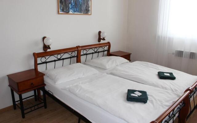Hotel Cerny kun