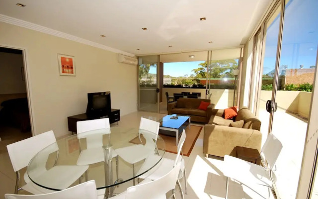Shoal Bay Road, Aura Apartments, Unit 06, 59
