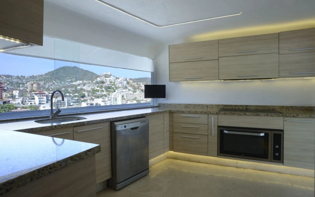 Luxurious Oceanfront Penthouse with Private Pool
