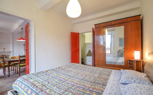 Amazing Apartment in Fezzano With Wifi and 2 Bedrooms