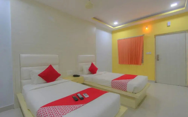 OYO 15965 Hotel Nandi Gateway